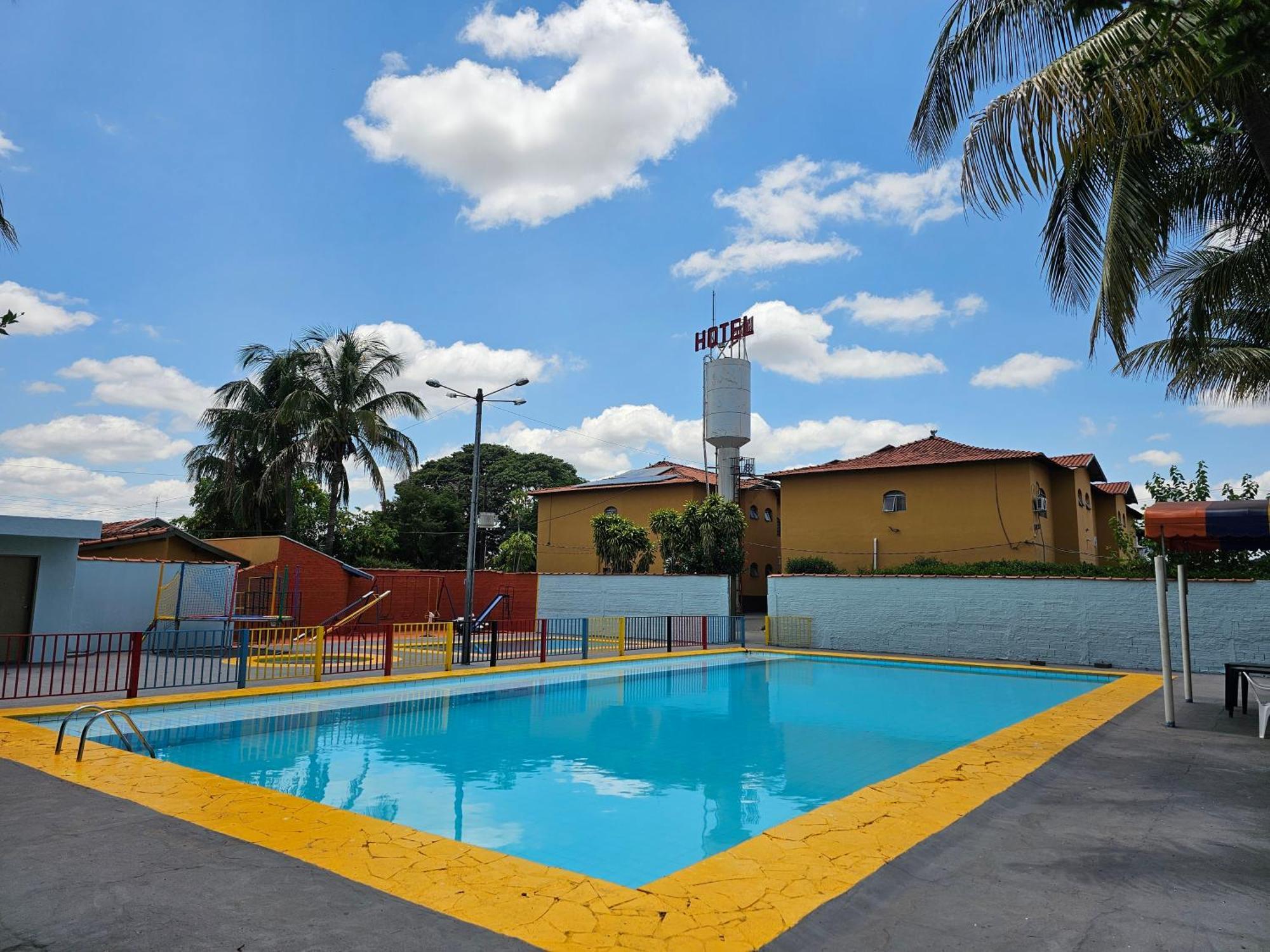 Esplanada Hotel Paraguacu Paulista Buitenkant foto