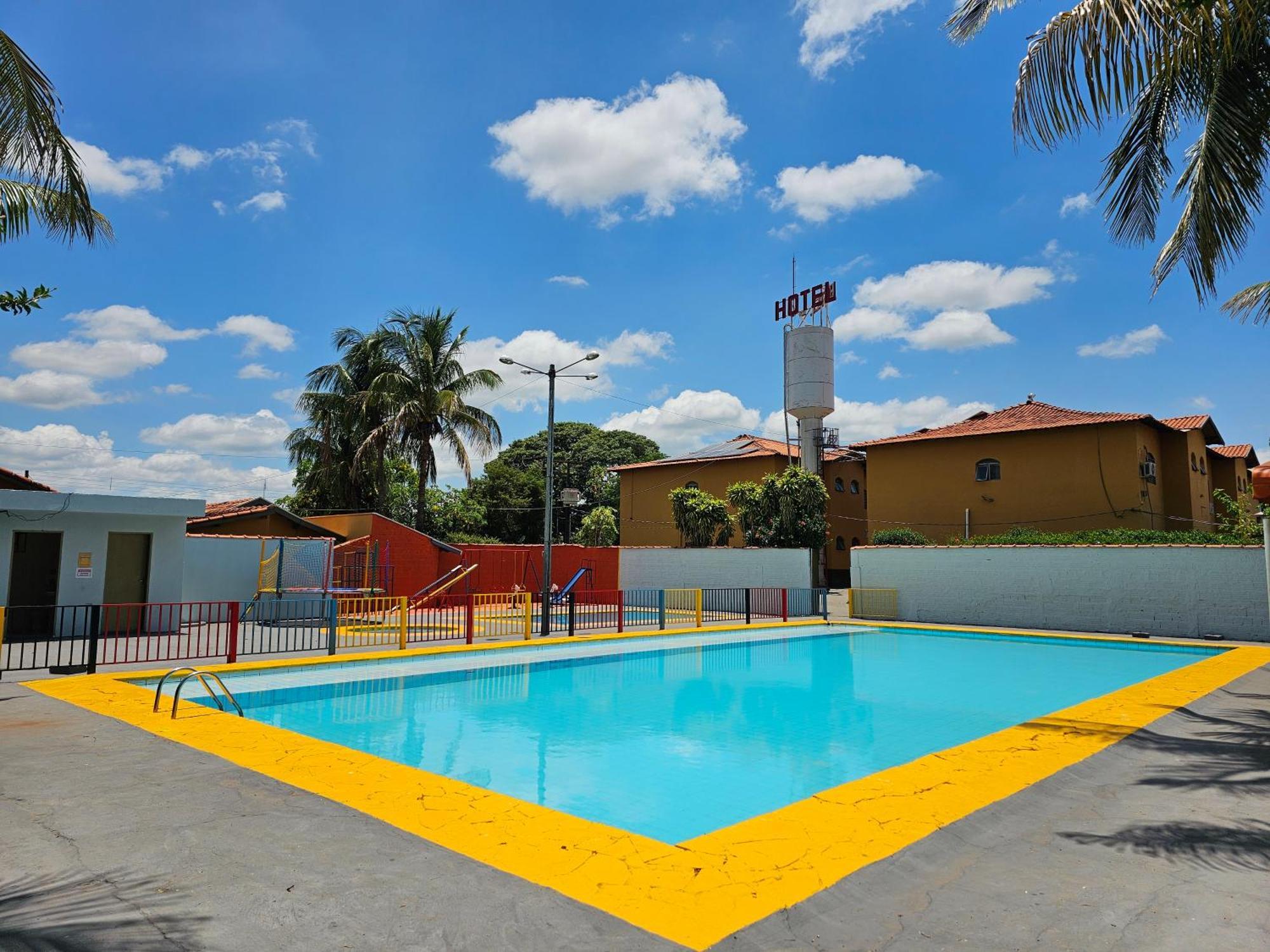 Esplanada Hotel Paraguacu Paulista Buitenkant foto